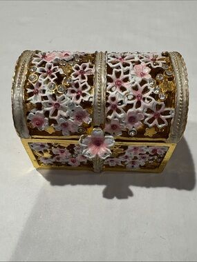 Gold Floral Jewelry Trinket Chest with Pink & White Accents